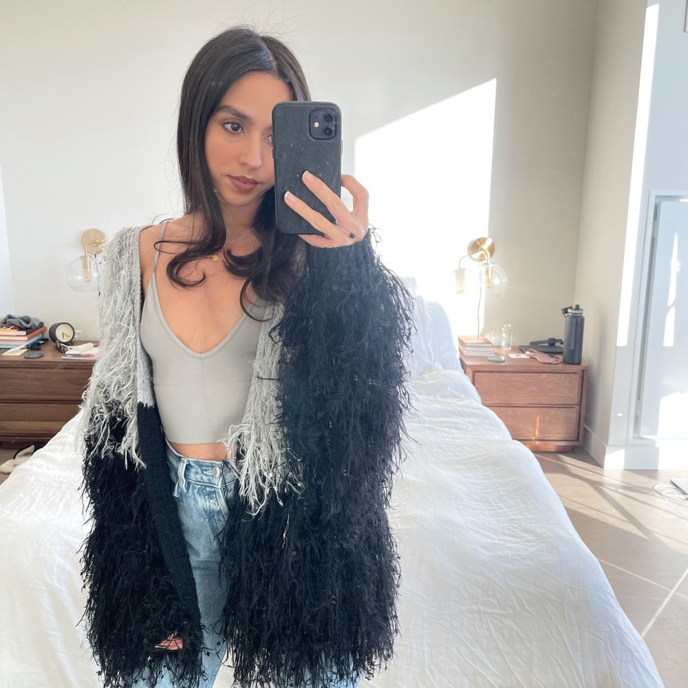 Zara - shaggy oversized cardigan (gray + black)